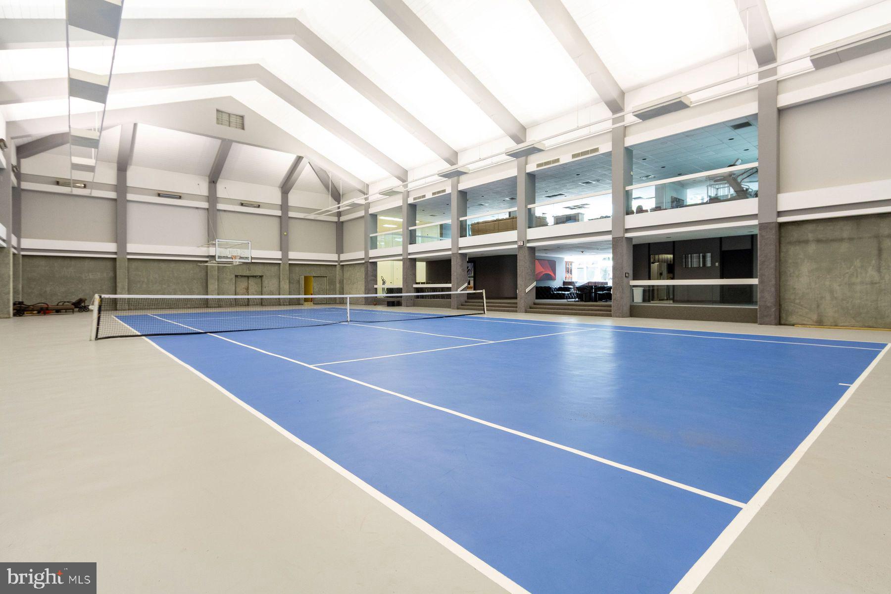 1035 Wright Drive Huntingdon Valley, PA 19006 - Photo 37 of 50 a view of a building with sitting area