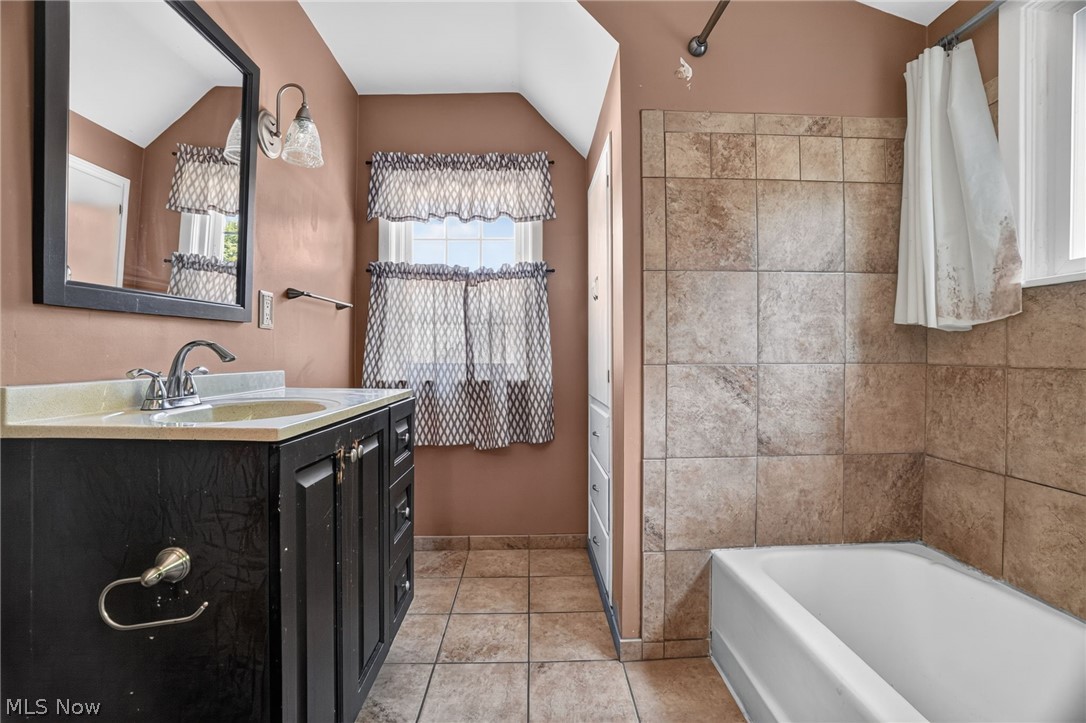 3912 Lake Road West Ashtabula, OH 44004 - Photo 34 of 48