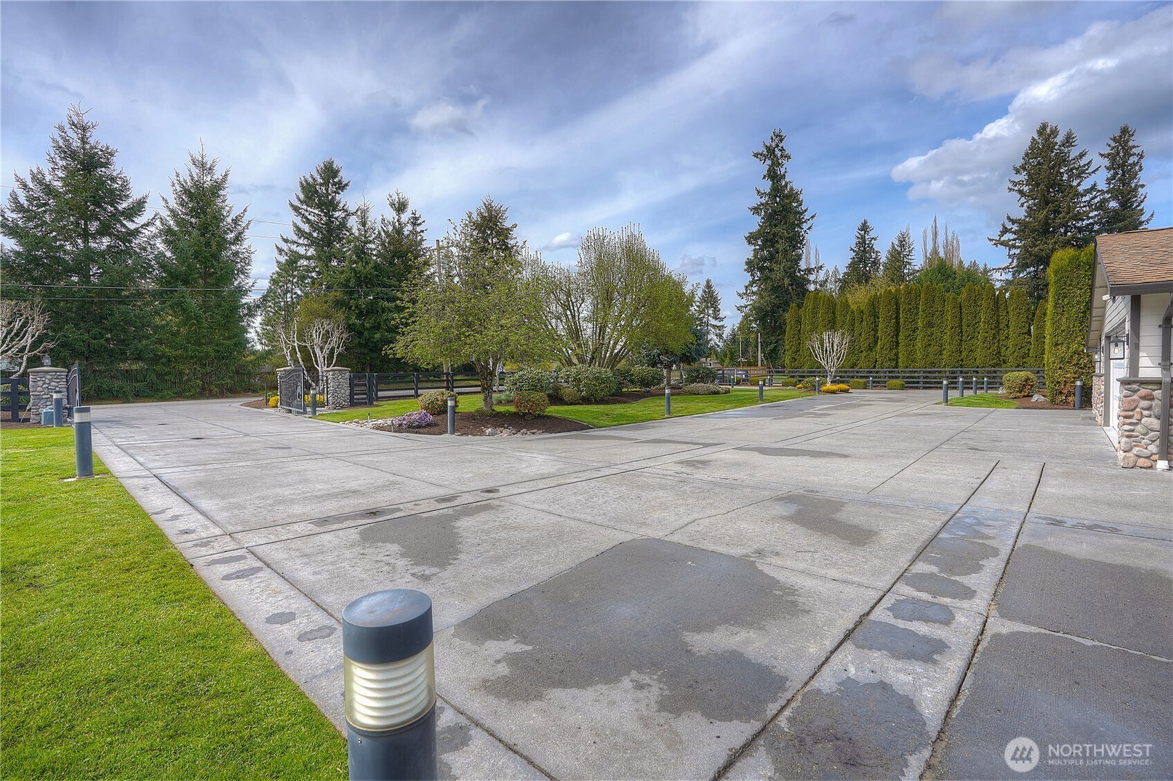 30815 Webster Road East Eatonville, WA 98328 - Photo 36 of 40 a view of outdoor space with garden