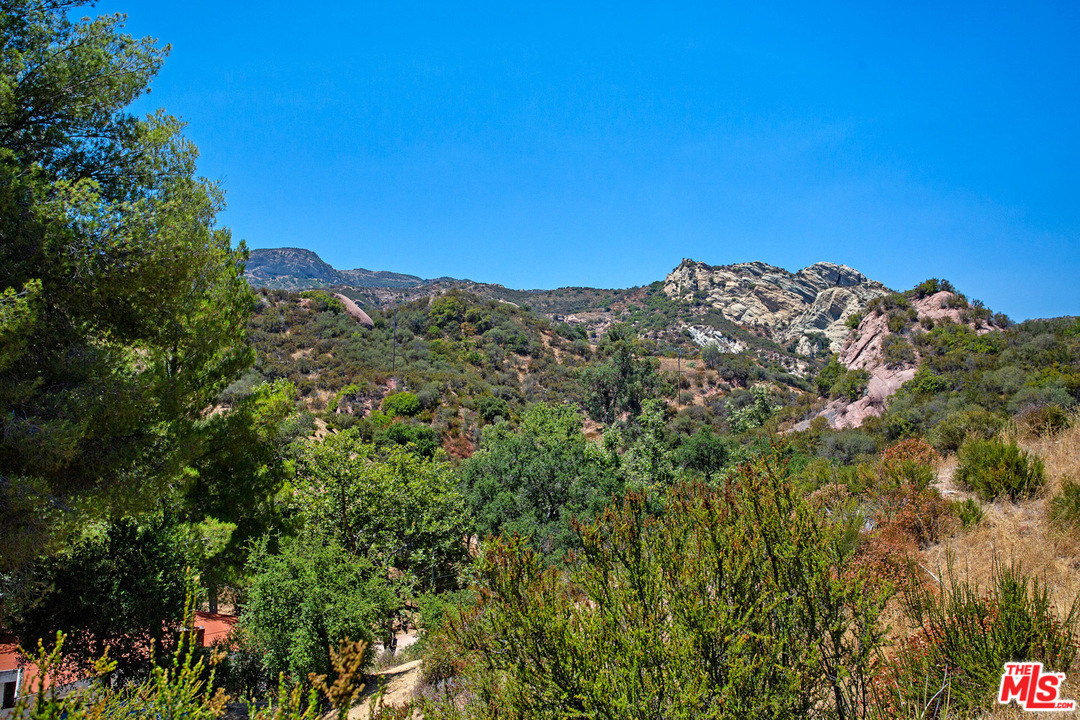 23299 Red Rock Road Topanga, CA 90290 - Photo 35 of 40 Gallery Image 35