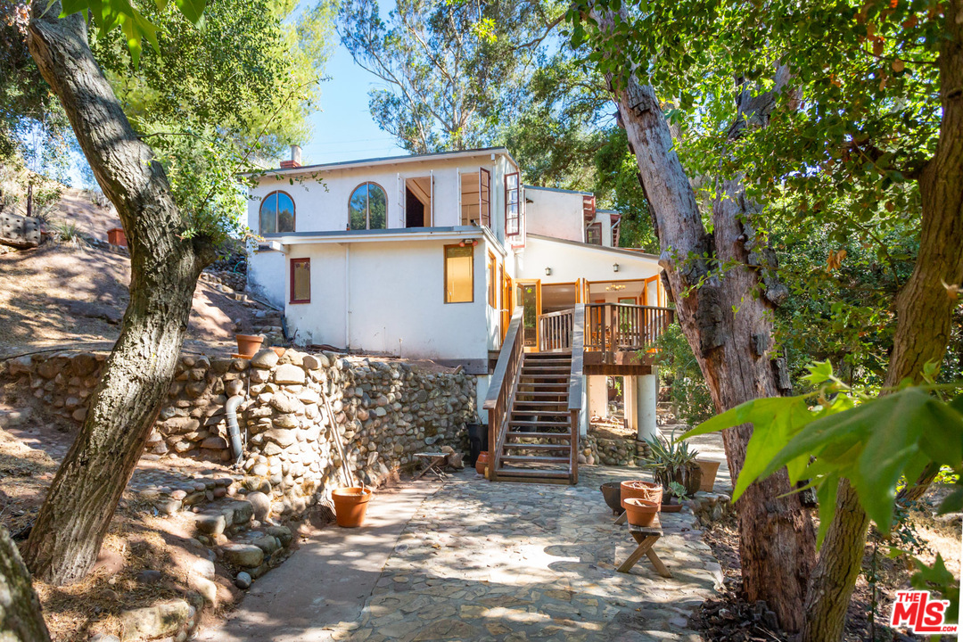 23299 Red Rock Road Topanga, CA 90290 - Photo 37 of 40 Gallery Image 37