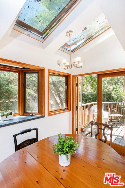 23299 Red Rock Road Topanga, CA 90290 - Photo 9 of 40 Gallery Image 9
