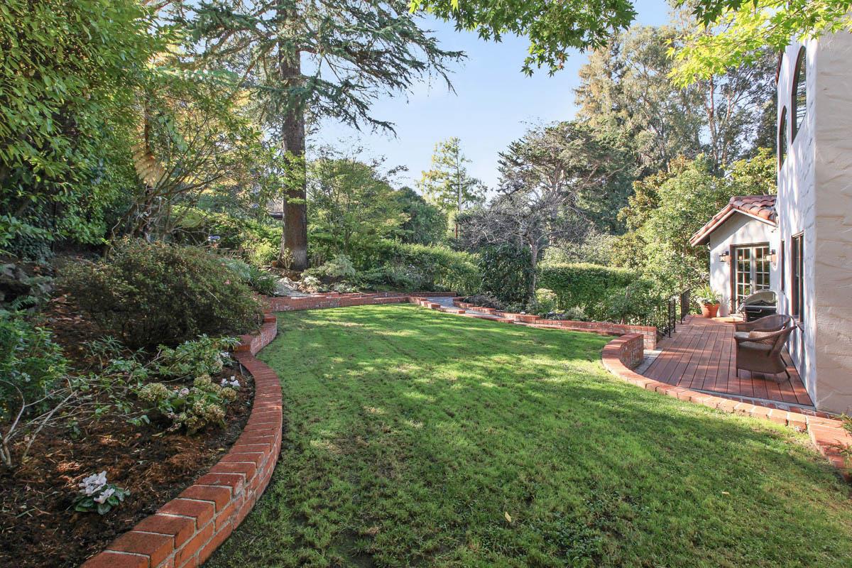 973 Baileyana Road Hillsborough, CA 94010 - Photo 31 of 35 a view of a backyard with garden