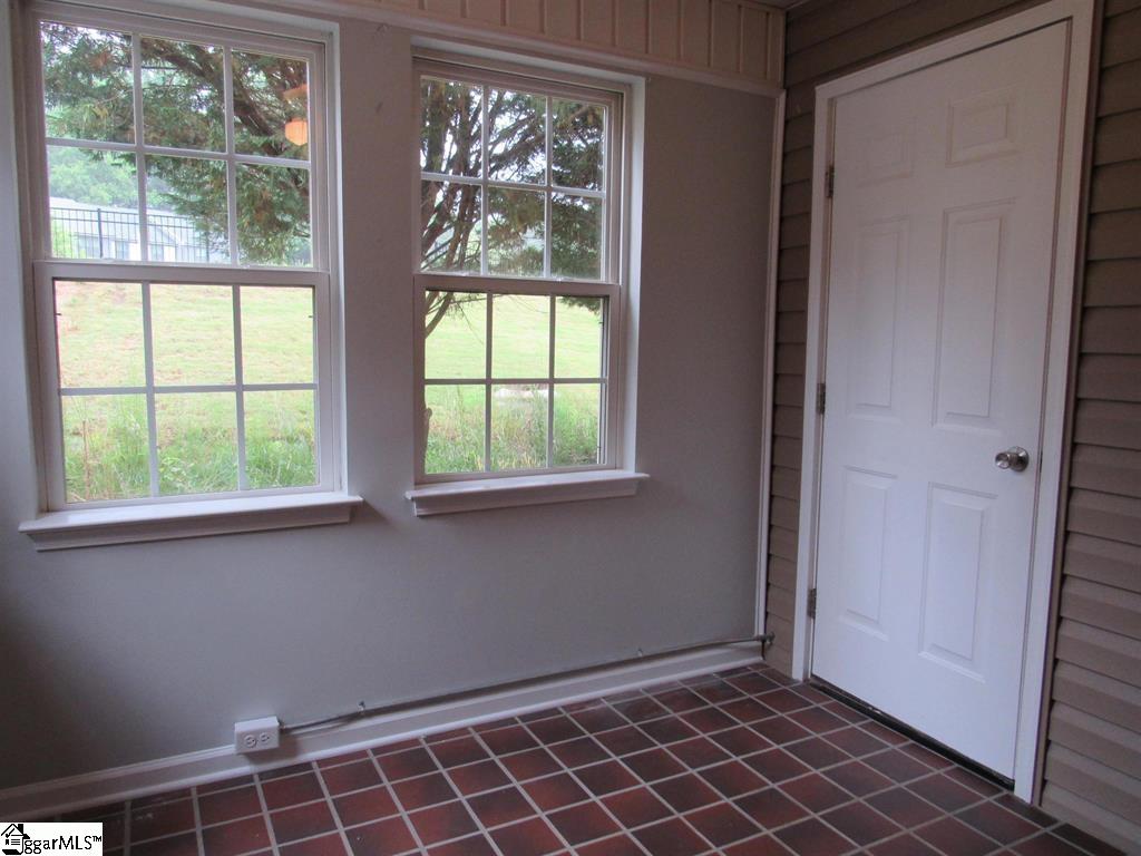 419 East Butler Road, Unit 1 Mauldin, SC 29662 - Photo 15 of 21