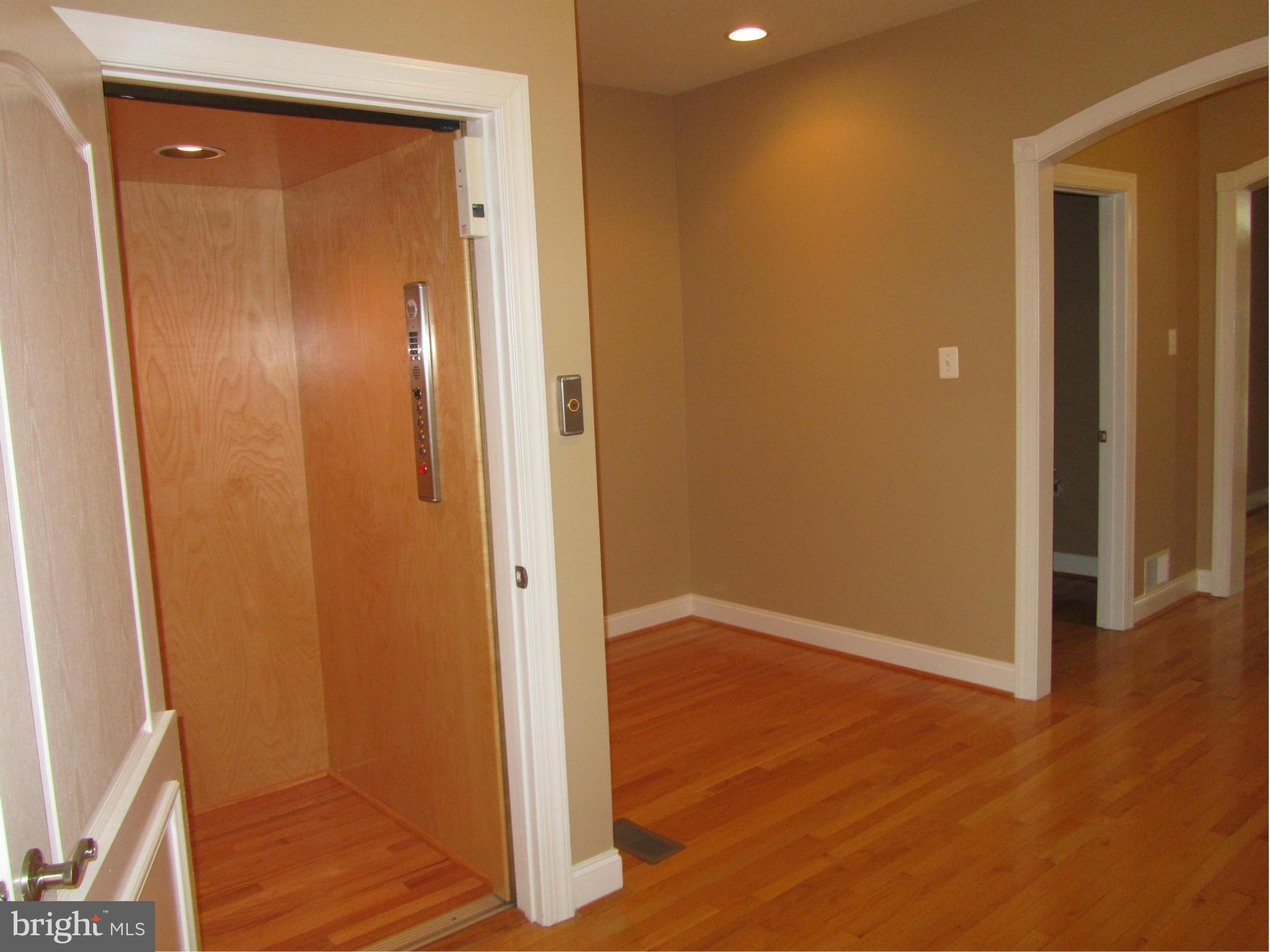 2608 Rockhampton Road Ellicott City, MD 21042 - Photo 4 of 30 Main Level Alcove