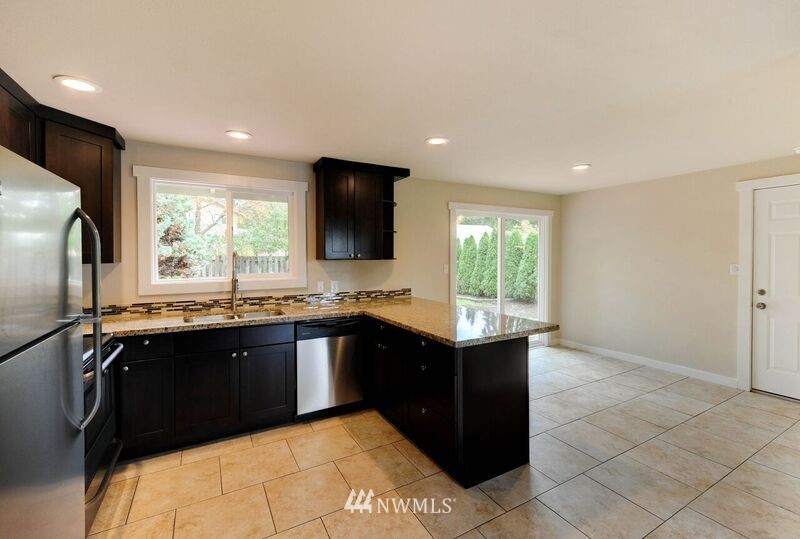 8816 Northeast 187th Street Bothell, WA 98011 - Photo 5 of 15 Gallery Image 5