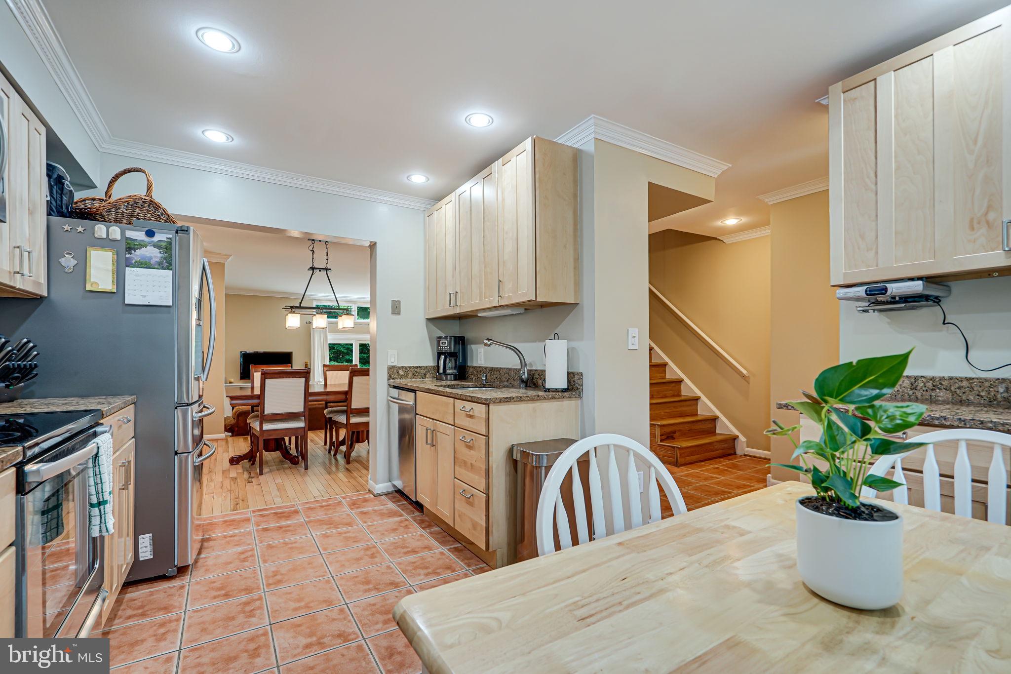 11722 Decade Court Reston, VA 20191 - Photo 6 of 44 Kitchen