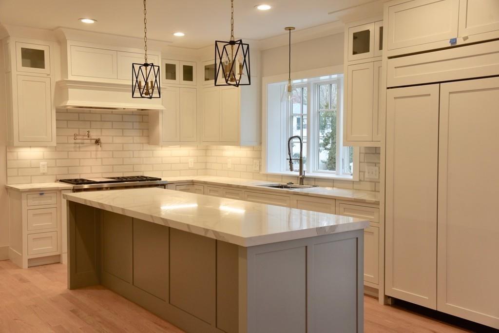 7 Sprague Road Wellesley, MA 02481 - Photo 6 of 26 Gallery Image 6