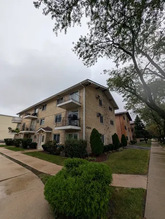 $144,900 | 6025 West 64th Place, Unit 6, Chicago, IL 60638
