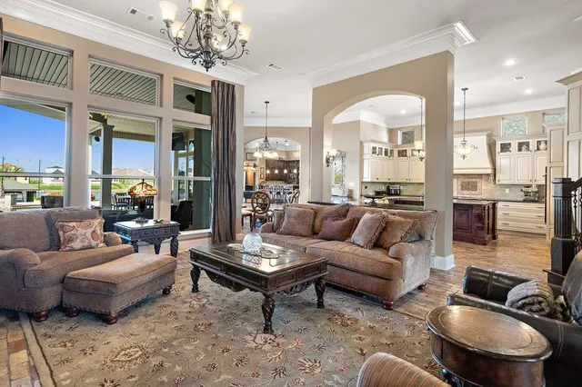 $1,350,000 | 2009 Sunset Boulevard, Slidell, LA 70461