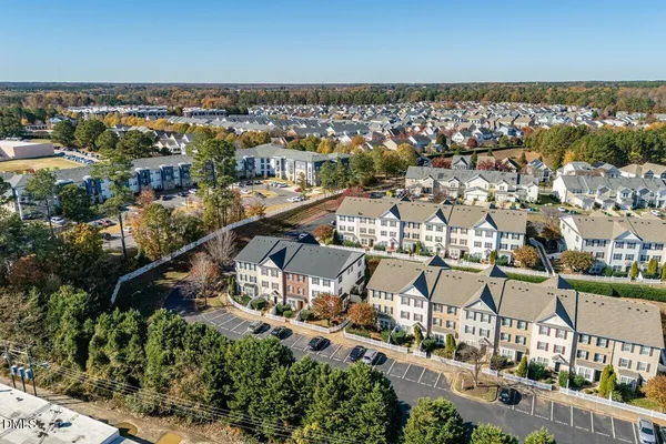 $1,695 | 1130 Renewal Place, Unit 100, Raleigh, NC 27603