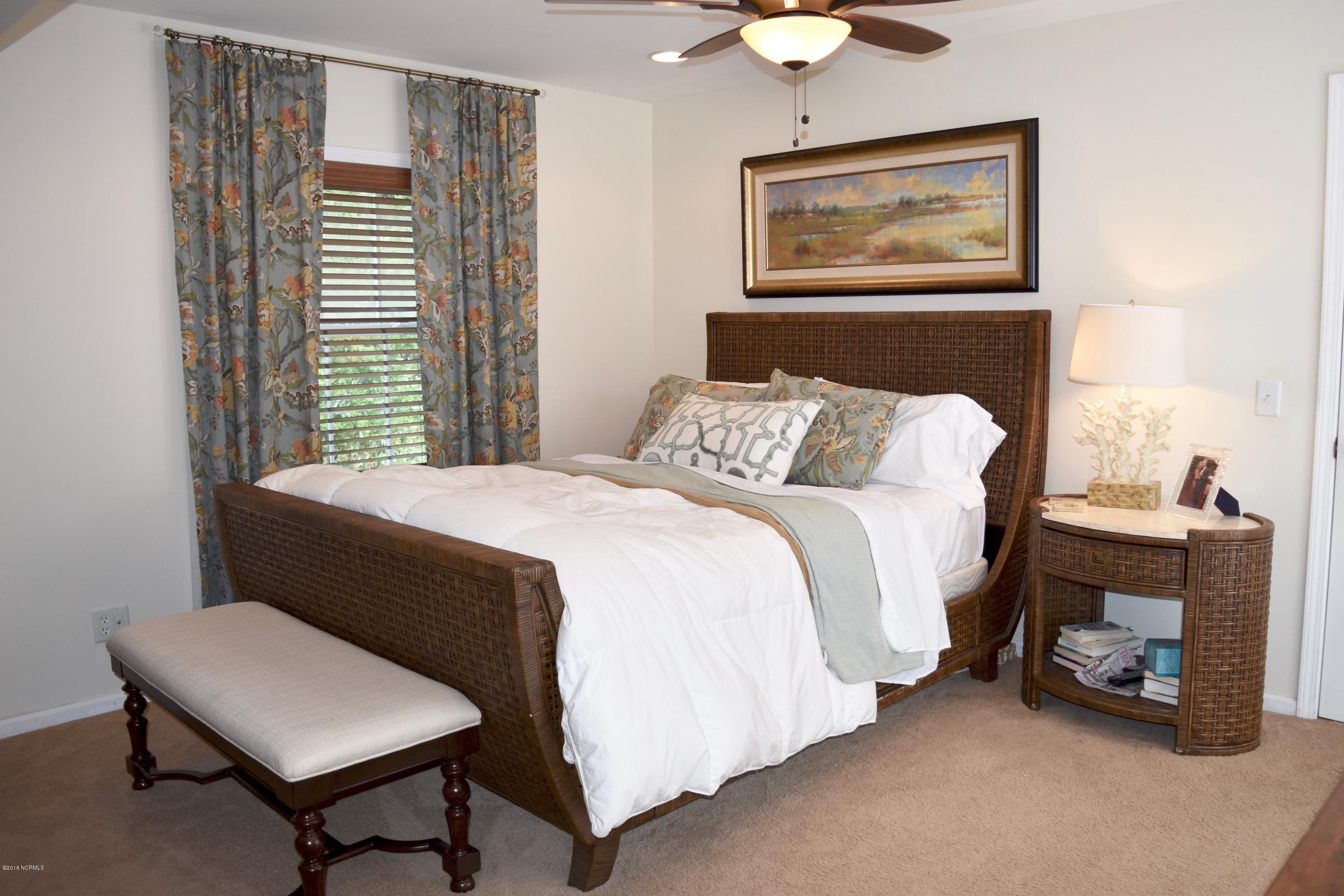 214 Tanbridge Road Wilmington, NC 28405 - Photo 19 of 48 Master Retreat