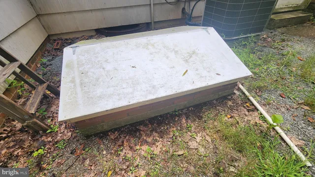 a view of a bathroom