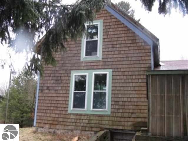 5330 Wyman Road Blanchard, MI 49310 - Photo 10 of 13 1779492-9.JPG