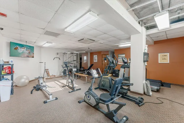 $169,900 | 1304 West Medicine Lake Drive, Unit 323, Plymouth, MN 55441