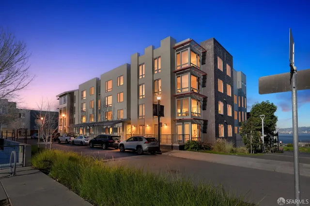 $4,600 | 10 Innes Court, Unit 401, San Francisco, CA 94124