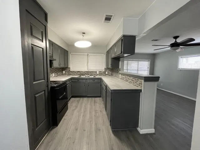 $1,600 | 4219 Dacca Drive, Houston, TX 77047