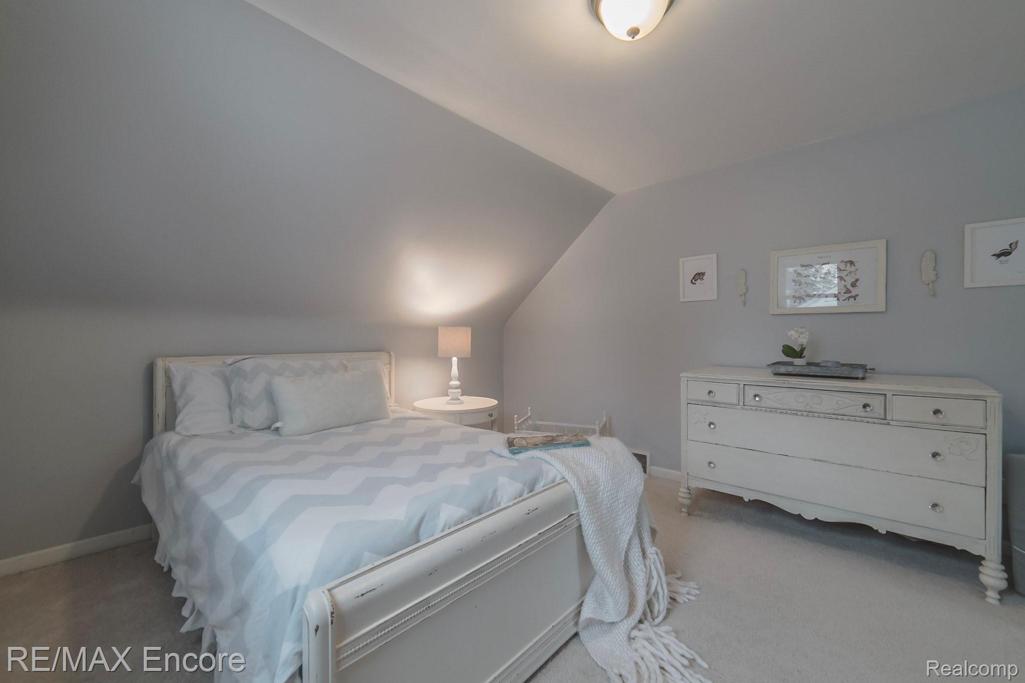 2875 Devondale Road Rochester, MI 48309 - Photo 28 of 42 38-DSC_0690.jpg