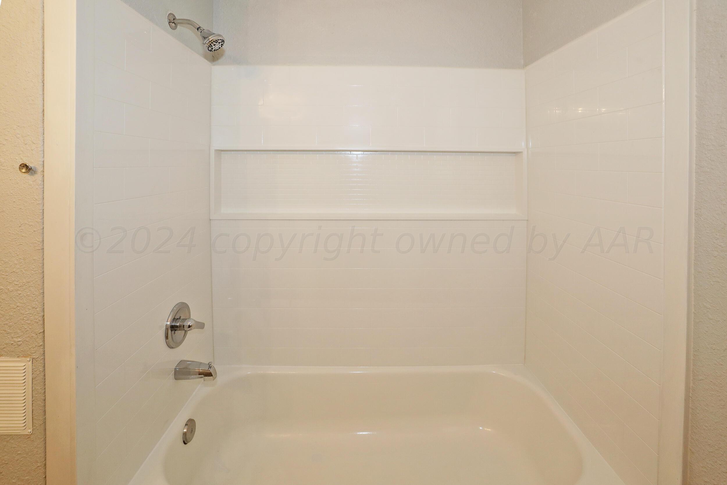 4912 South Bowie Street Amarillo, TX 79110 - Photo 18 of 25 Bathroom3