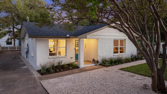$825,000 | 1505 Summit Street, Austin, TX 78741