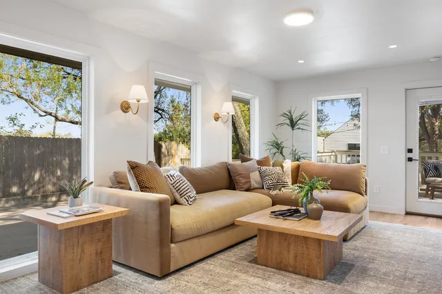 $825,000 | 1505 Summit Street, Austin, TX 78741