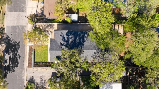 $825,000 | 1505 Summit Street, Austin, TX 78741