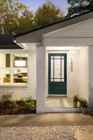 $825,000 | 1505 Summit Street, Austin, TX 78741