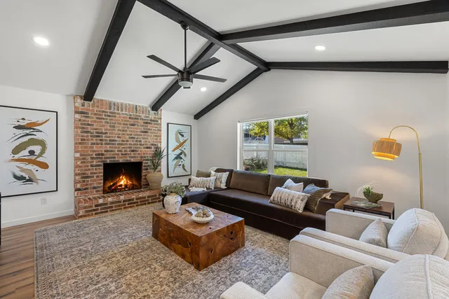 $825,000 | 1505 Summit Street, Austin, TX 78741