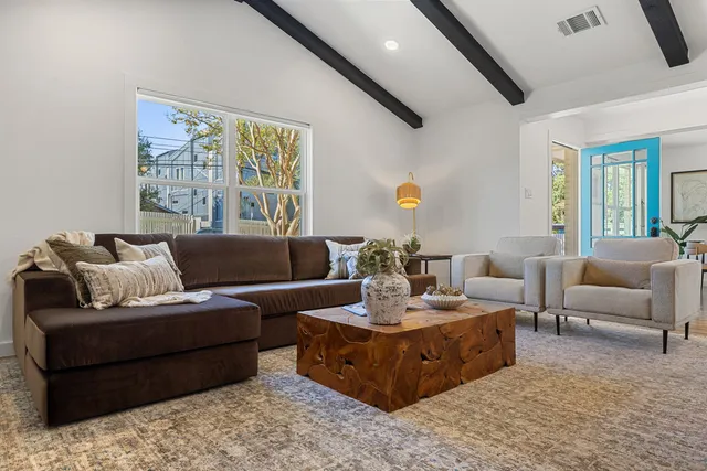 $825,000 | 1505 Summit Street, Austin, TX 78741