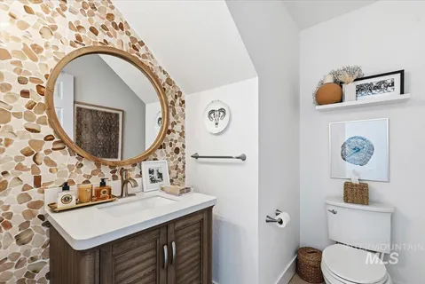 $710,000 | 1917 East Shalimar Drive, Eagle, ID 83616