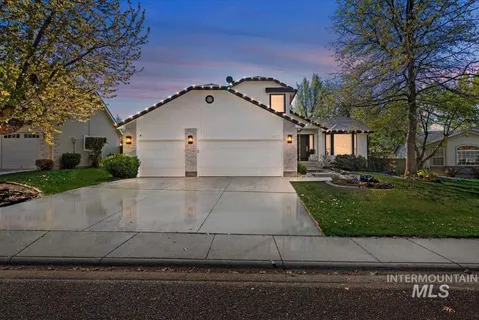 $710,000 | 1917 East Shalimar Drive, Eagle, ID 83616