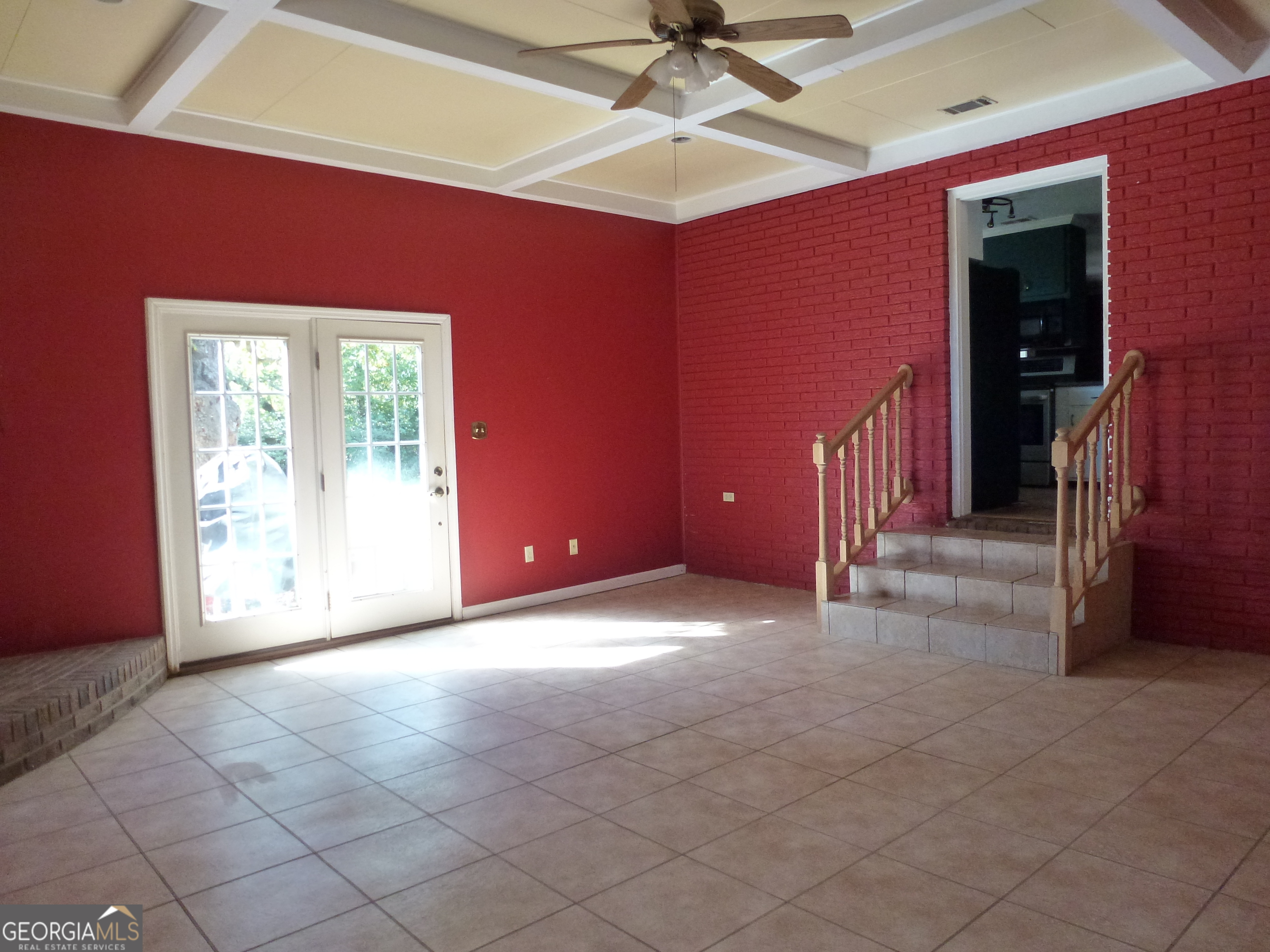 606 Park Avenue Claxton, GA 30417 - Photo 17 of 38 a view of empty room with a ceiling fan