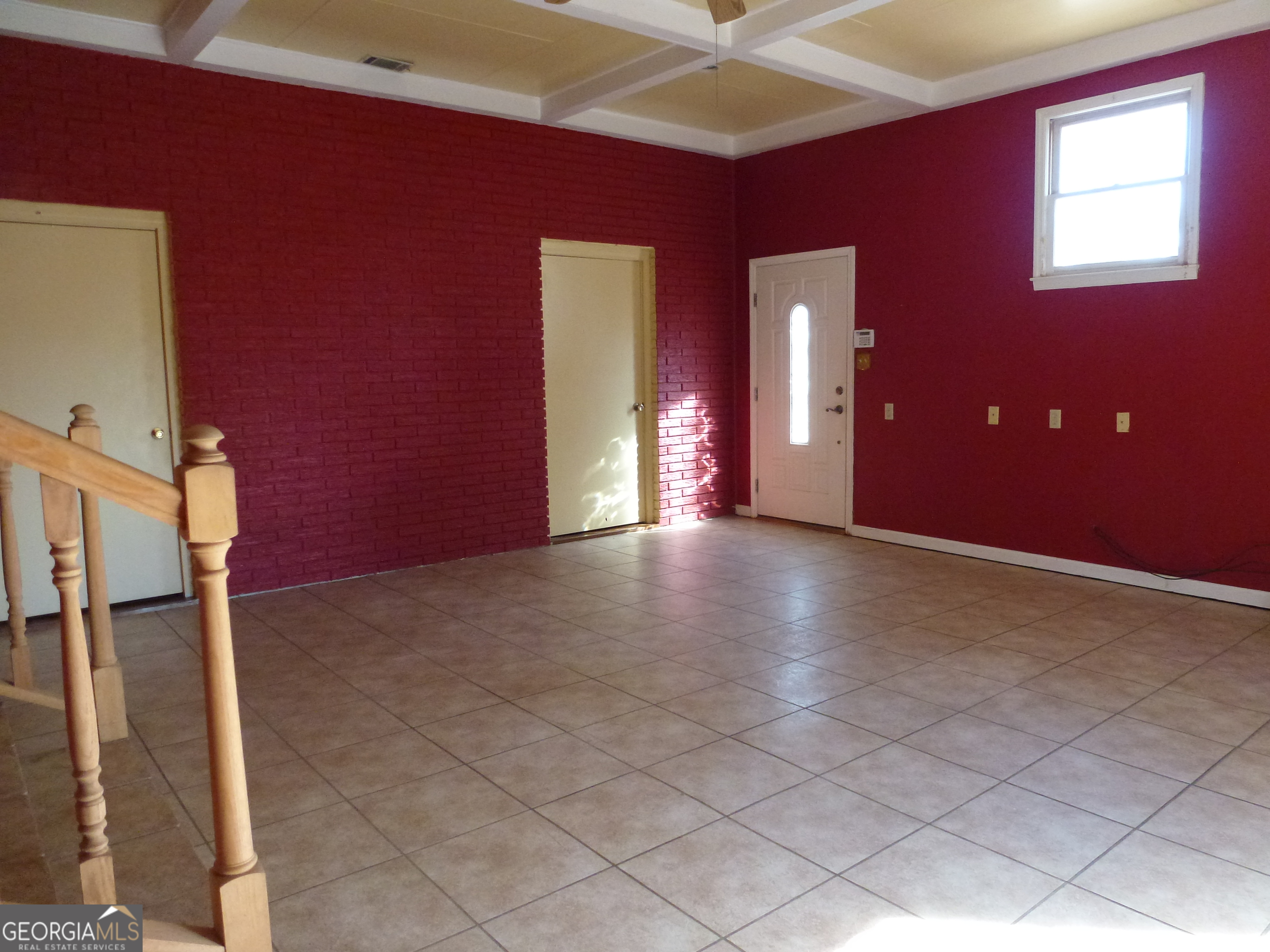 606 Park Avenue Claxton, GA 30417 - Photo 18 of 38 a view of an empty room with a window