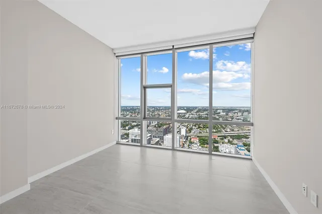 a view of livingroom with furniture