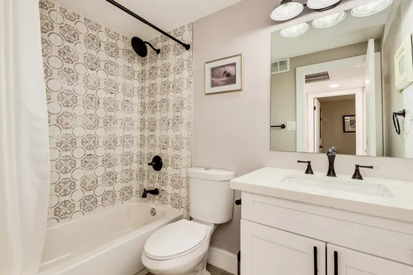 $2,500 | 16 West Geneva Drive, Tempe, AZ 85282