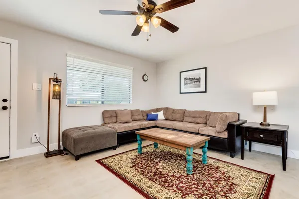 $2,500 | 16 West Geneva Drive, Tempe, AZ 85282