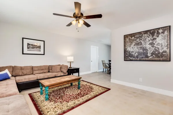 $2,500 | 16 West Geneva Drive, Tempe, AZ 85282