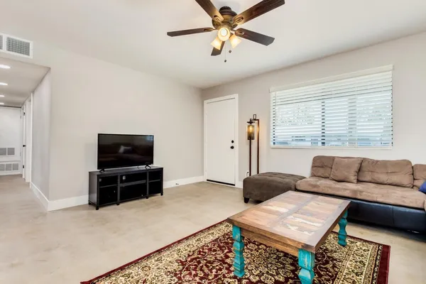 $2,500 | 16 West Geneva Drive, Tempe, AZ 85282