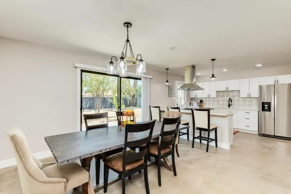 $2,500 | 16 West Geneva Drive, Tempe, AZ 85282