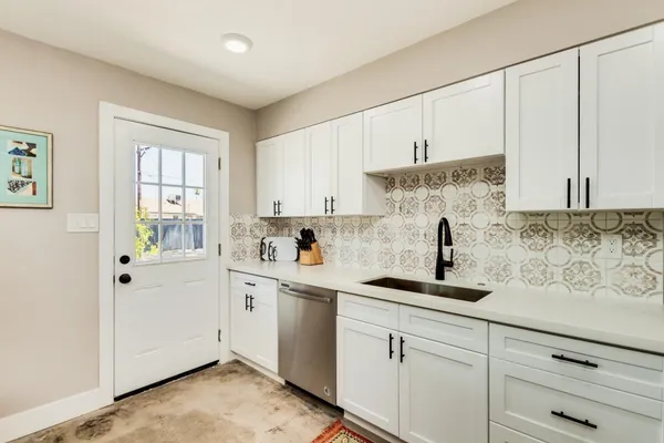 $2,500 | 16 West Geneva Drive, Tempe, AZ 85282