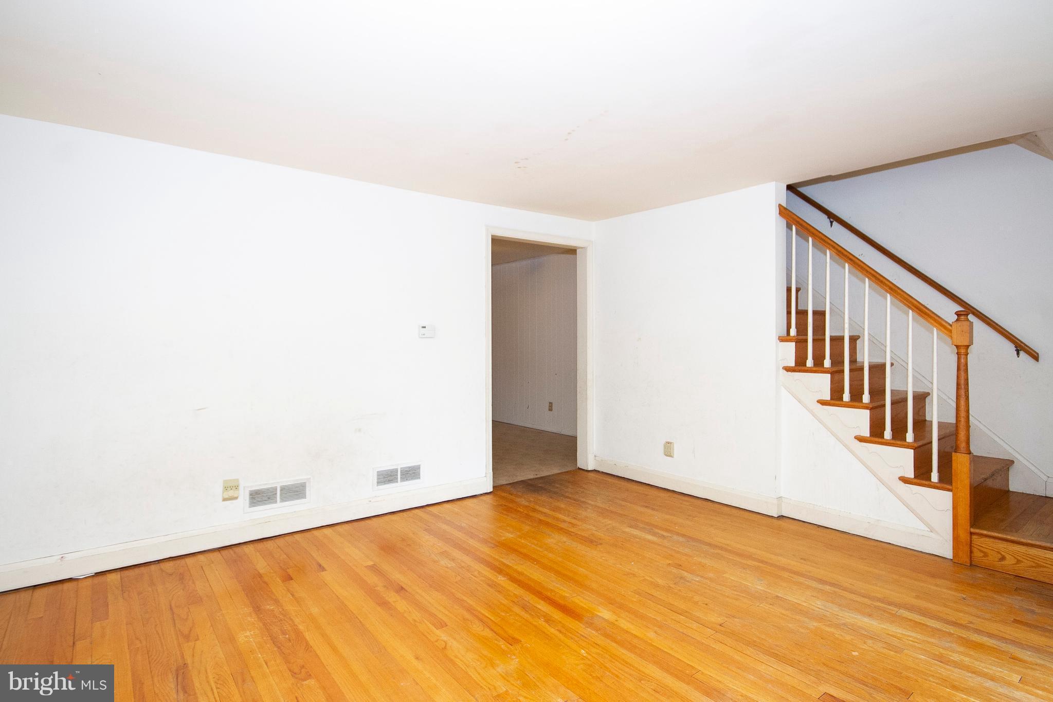 1332 Halstead Road Baltimore, MD 21234 - Photo 3 of 13 Living Room