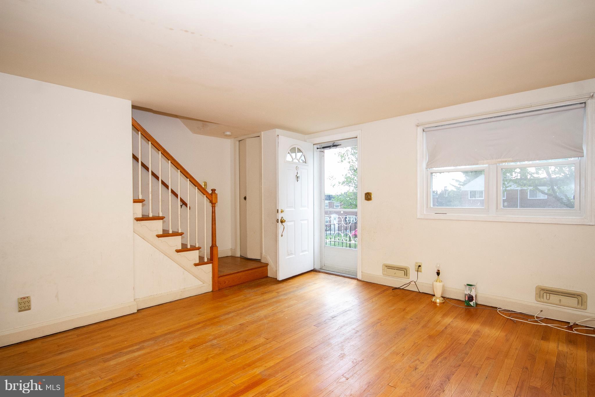 1332 Halstead Road Baltimore, MD 21234 - Photo 4 of 13 Living Room