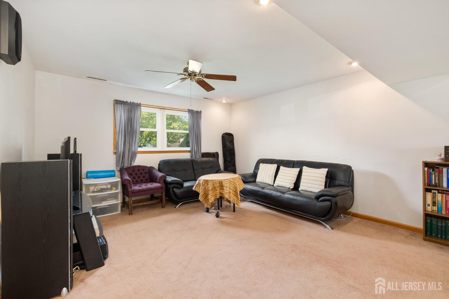 6 Michelle Court Ewing, NJ 08628 - Photo 19 of 31