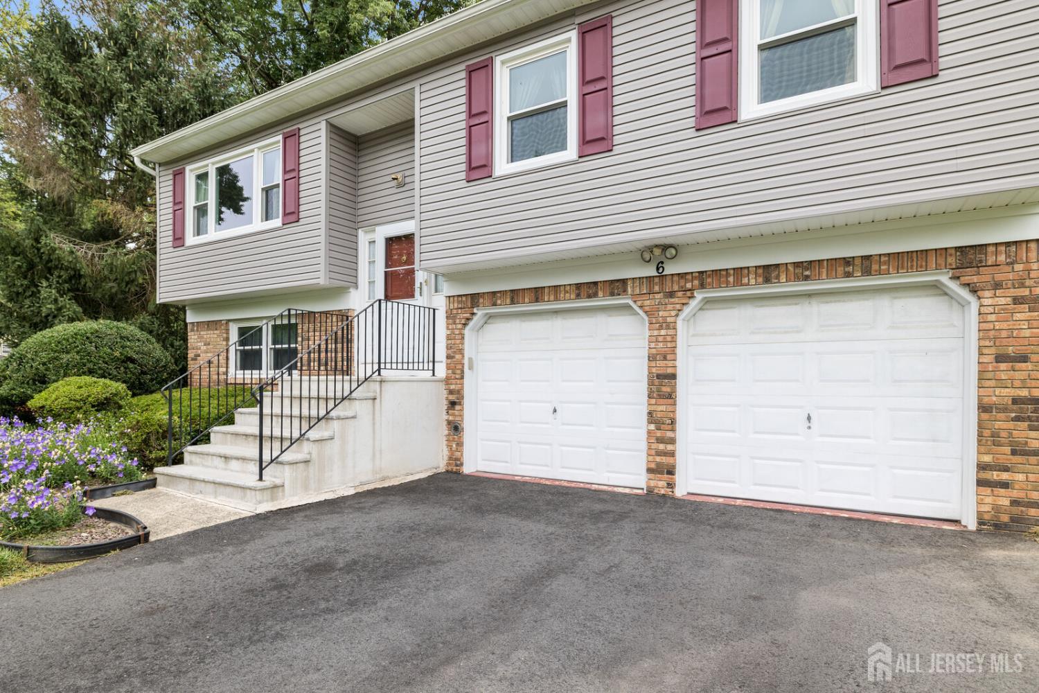 6 Michelle Court Ewing, NJ 08628 - Photo 2 of 31