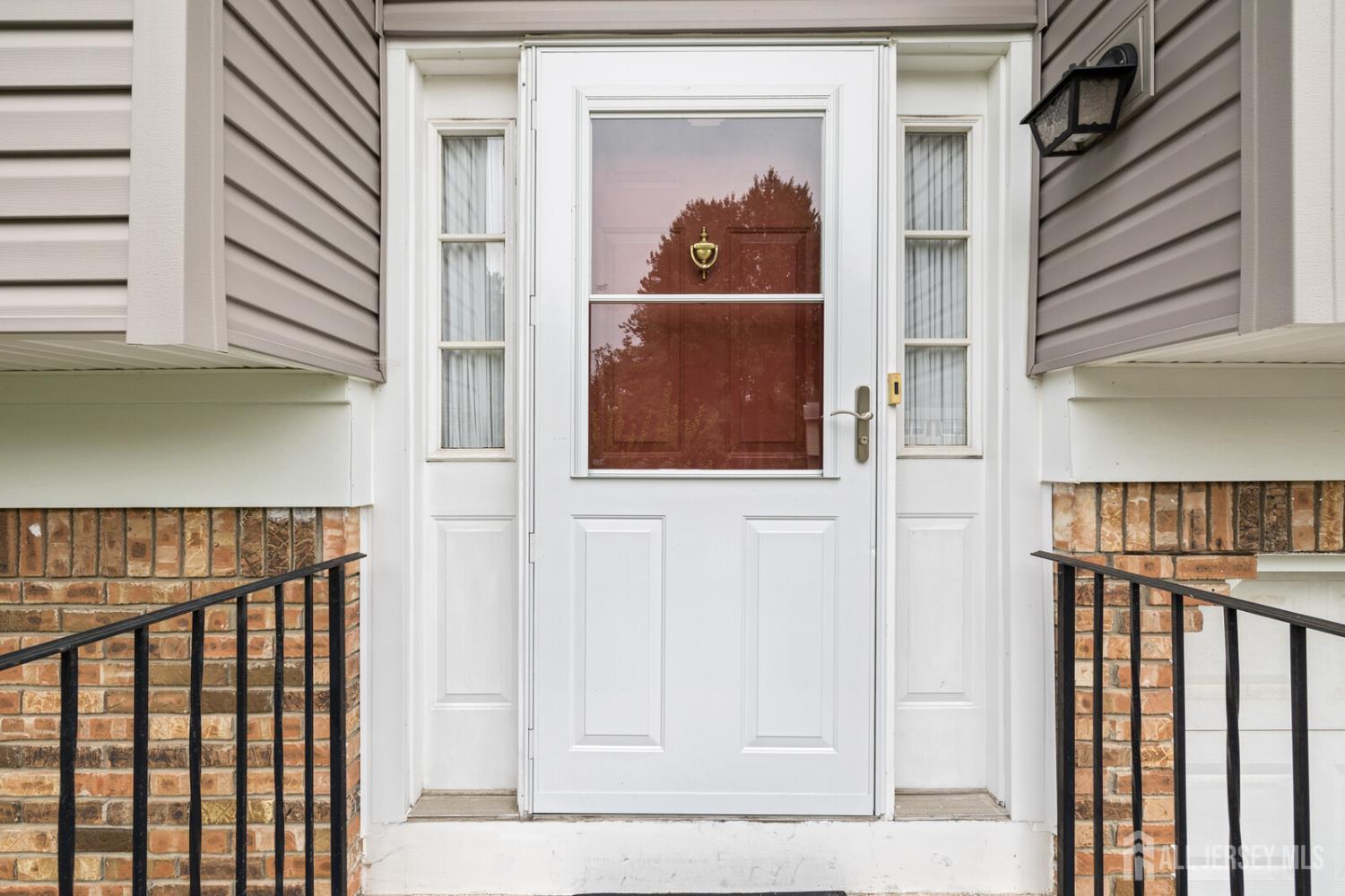6 Michelle Court Ewing, NJ 08628 - Photo 3 of 31