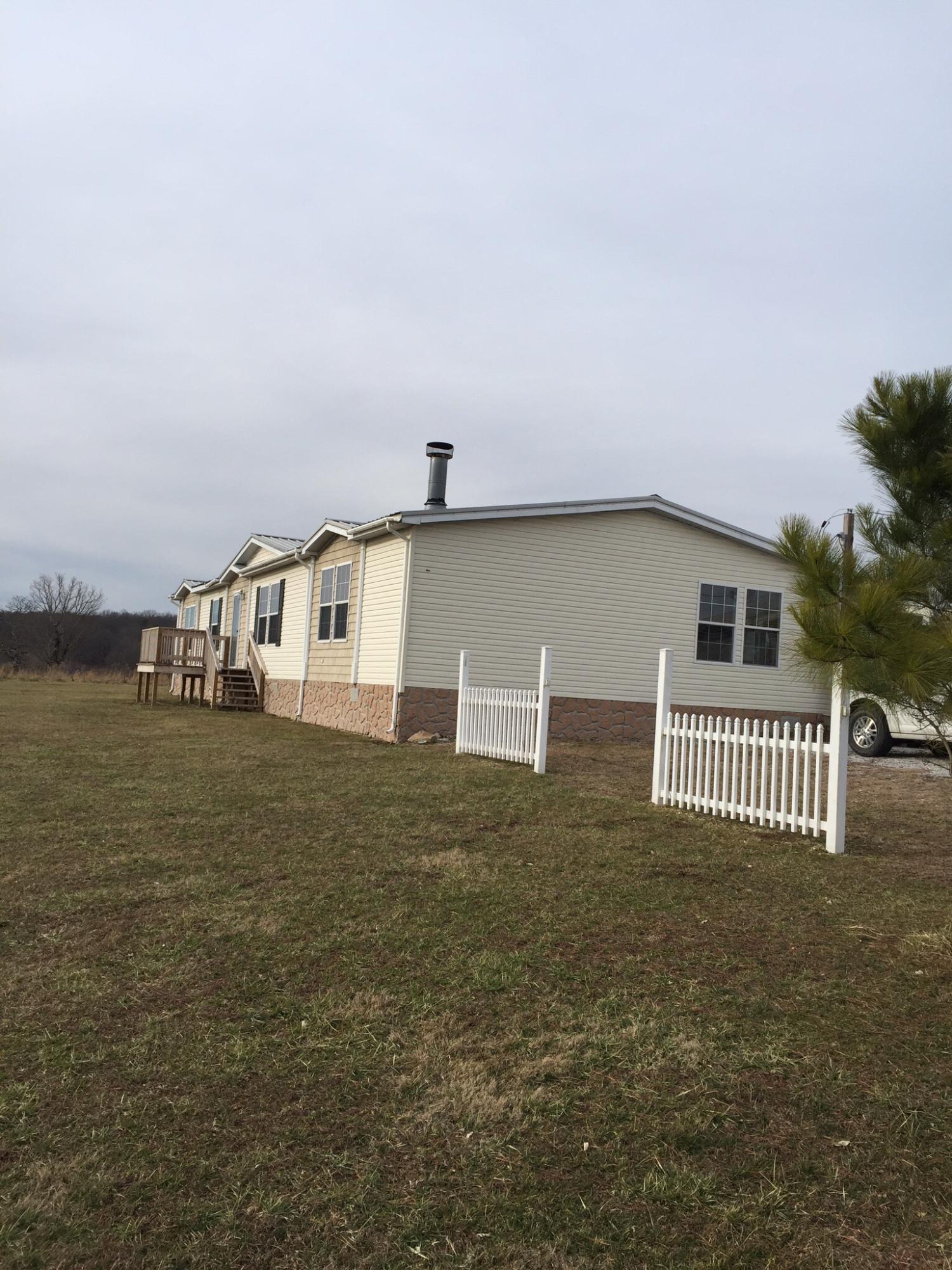 6533 Eastland Road Sparta, TN 38583 - Photo 3 of 40 image