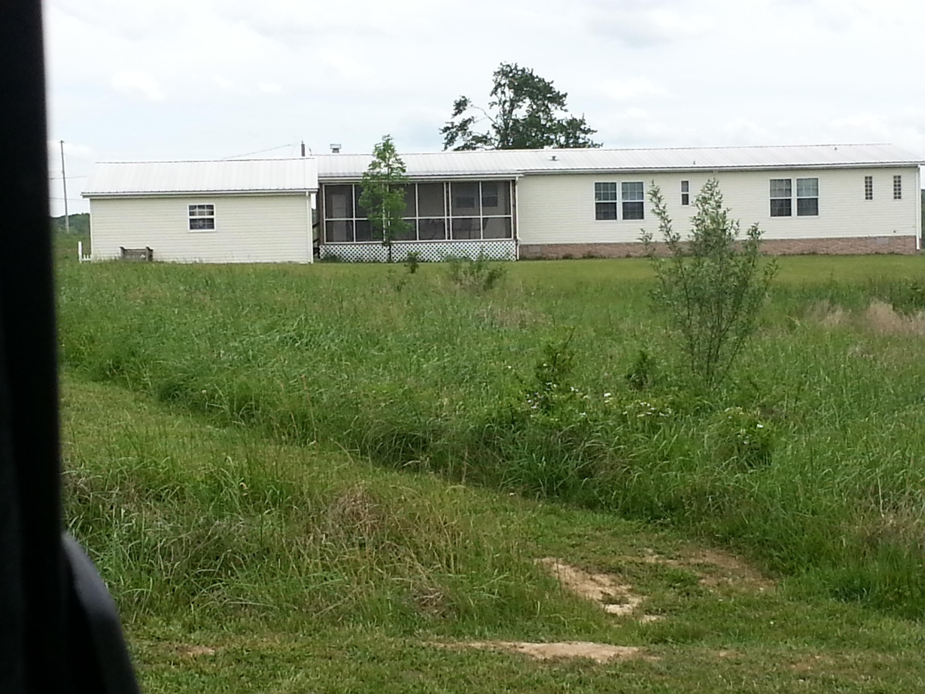 6533 Eastland Road Sparta, TN 38583 - Photo 39 of 40 Lindas back photo