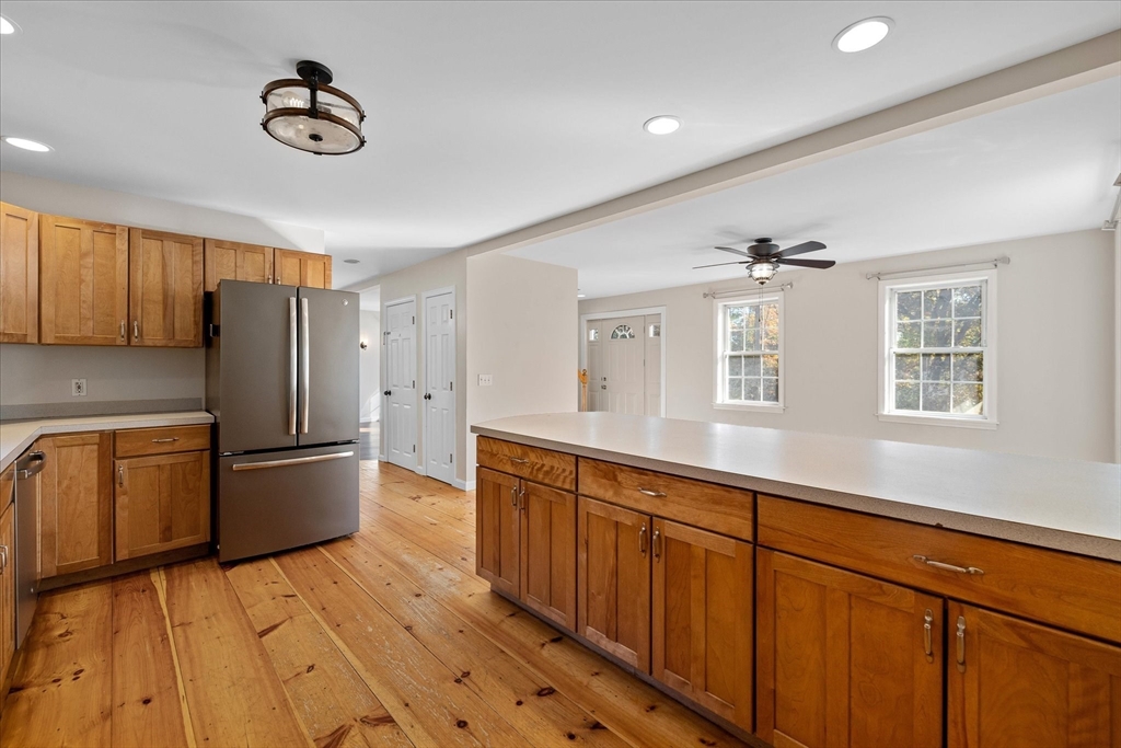 9 Town Farm Road North Brookfield, MA 01535 - Photo 4 of 33 Gallery Image 4