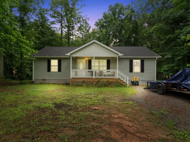 $279,900 | 205 Windy Park Drive, McEwen, TN 37101