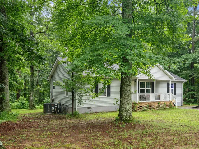 $279,900 | 205 Windy Park Drive, McEwen, TN 37101